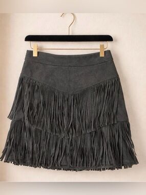 Mi Ami for Francesca’s Faux Suede Fringe Mini Skirt Gray Boho Western Size M